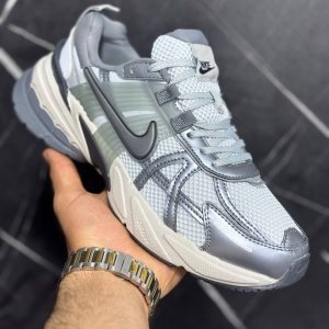 کتونی نایک وی تو کی ران  NIKE V2K RUN  درجه یک کوالیتی