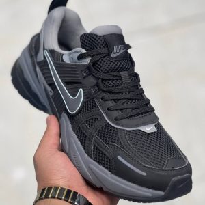 کتونی نایک وی تو کی ران  NIKE V2K RUN درجه یک کوالیتی