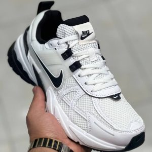 کتونی نایک وی تو کی ران کشلون  NIKE V2K RUN  سفید درجه یک کوالیتی