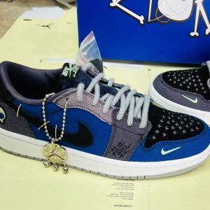 جردن وان لو وودو ی(Air Jordan 1 Woodoo)