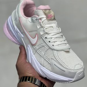 کتونی نایک وی تو کی ران  NIKE V2K RUN درجه یک کوالیتی