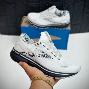 کتونی بروکس آدرنالین گاست ۱۵ (Brooks Adrenaline GTS 15)