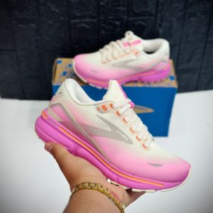 کتونی بروکس آدرنالین گاست ۱۵ زنانه (Brooks Adrenaline GTS 15)
