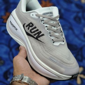 کفش نایک وومرو پلاس مردانه – کیفیت ممتاز  (Nike Vomero Plus)