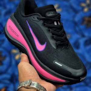 کفش نایک وومرو پلاس زنانه – کیفیت ممتاز  (Nike Vomero Plus)