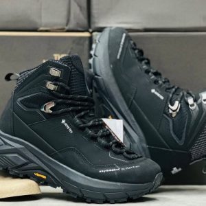 بوت کوهنوردی نورث فیس با زیره Vibram و رویه گورتکس | مقاوم و راحت برای طبیعت‌گردی