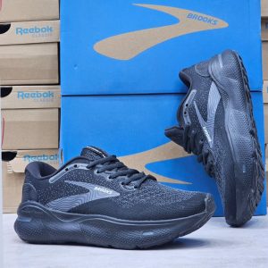 کفش رانینگ بروکس گاست مکس (Brooks Ghost Max) | حداکثر نرمی و ضربه‌گیری برای دویدن طولانی