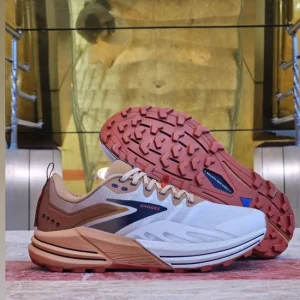 خرید کفش بروکس کاسکادیا ۱۶ | Brooks Cascadia 16 مناسب طبیعت گردی و رانینگ