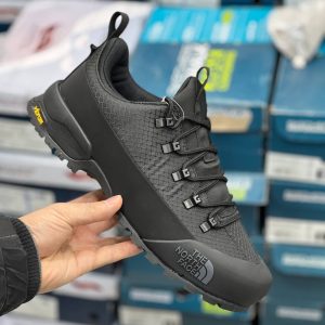 کفش طبیعت‌گردی نورث فیس (The North Face) Glenclyffe Low Trainers با رویه گورتکس و زیره Vibram